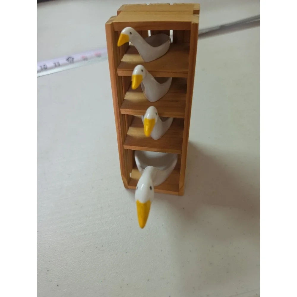 Avon Ceramic Geese Goose Measuring Spoons with Wood Stand 1980s Vintage *read*